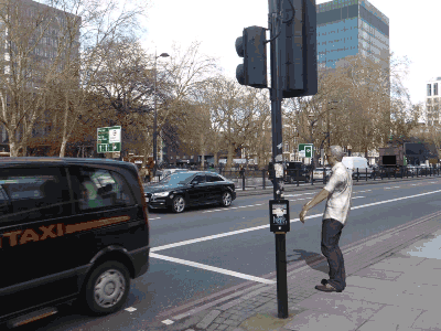 simon-at-traffic-lights